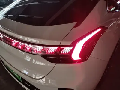 Zeekr 001