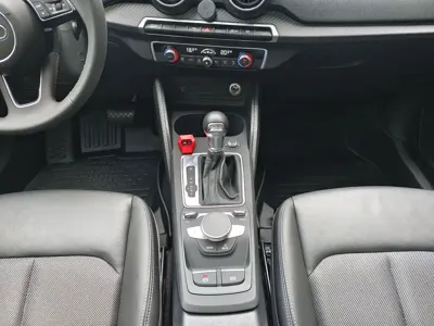 Audi Q2L e-tron