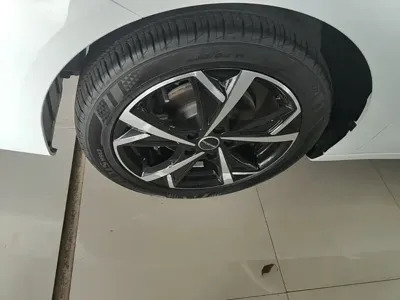 Roewe i5