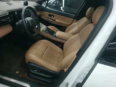 Nio ES8