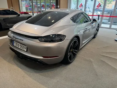 Porsche 718