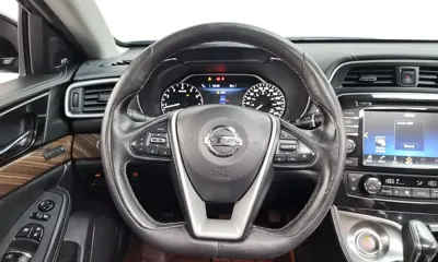 Nissan Maxima