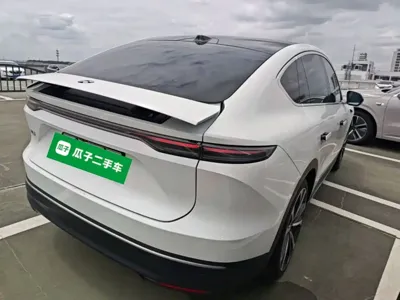 Nio EC7