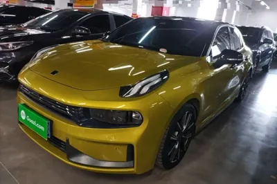 Lynk & Co 03