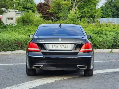 Hyundai Equus