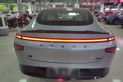 Xpeng P7