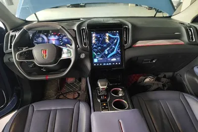 Hongqi HS3