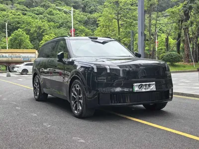 Lynk & Co 领克900
