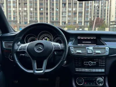 Mercedes-Benz CLS