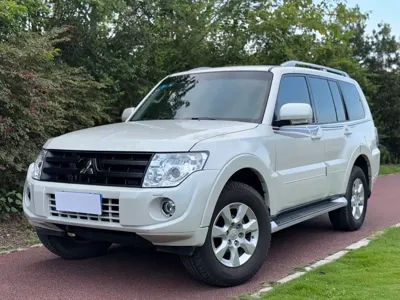 Mitsubishi Pajero (Import)