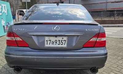 Lexus LS