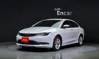 Chrysler 200
