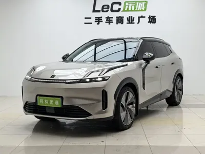 Lynk & Co 08 EM-P