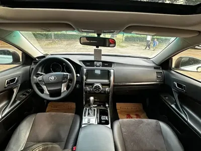 Toyota Reiz
