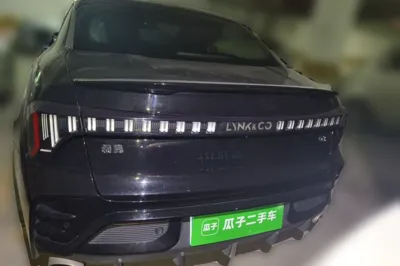Lynk & Co 03