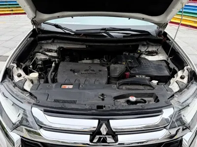 Mitsubishi Outlander (Import)