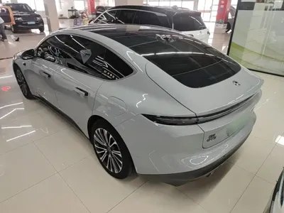 Nio ET5