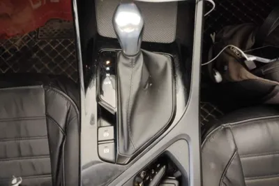 Roewe i5