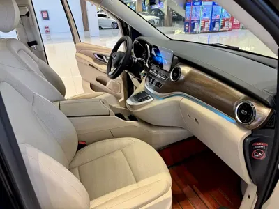 Mercedes-Benz V-Class