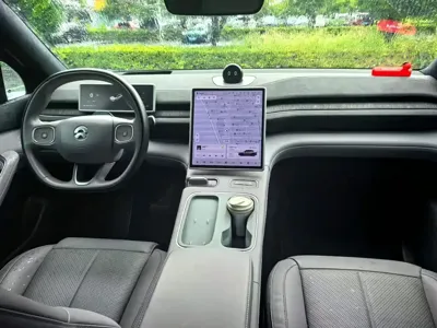 Nio EC6