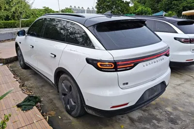 Leapmotor C11