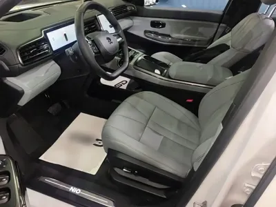 Nio ES8