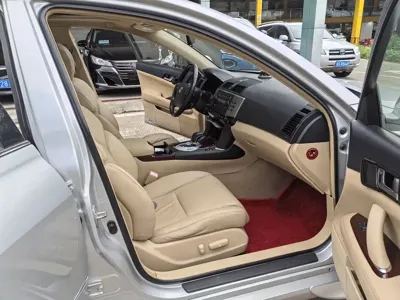 Toyota Reiz