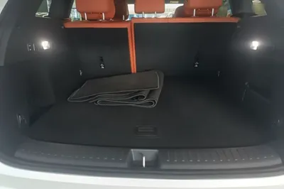 Li Auto L6