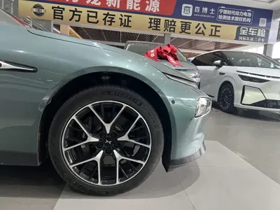 Xpeng P7