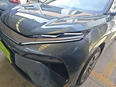 BYD Tang L