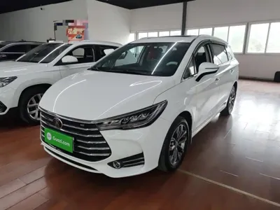 BYD MAX
