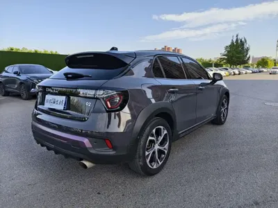 Lynk & Co 02
