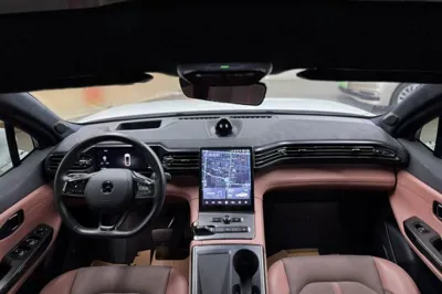 Nio EC6