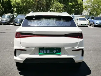 BYD e2