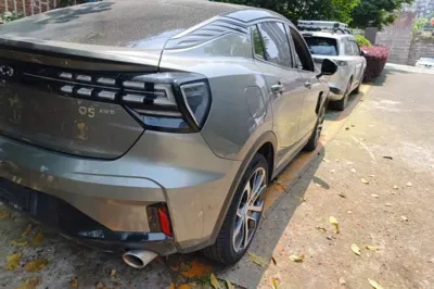Lynk & Co 05