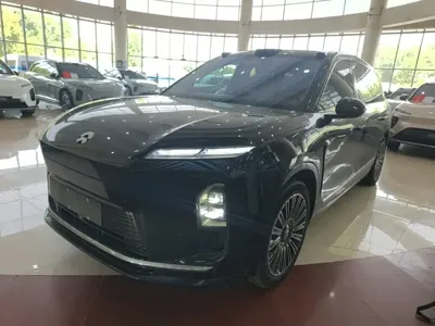 Nio ES8