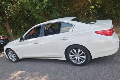 Infiniti Q50L