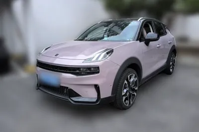 Lynk & Co 06