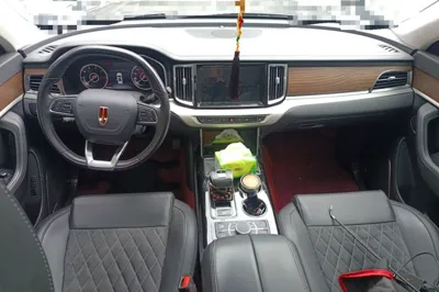 Hongqi HS7
