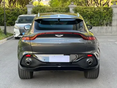 Aston Martin DBX