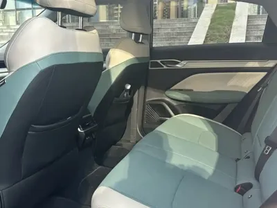 Geely L HiP