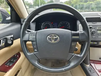 Toyota Reiz