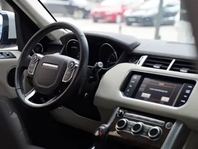 Land Rover Sport