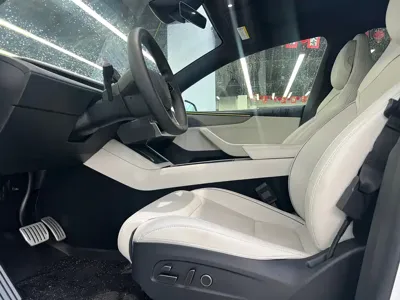Tesla Model Y L