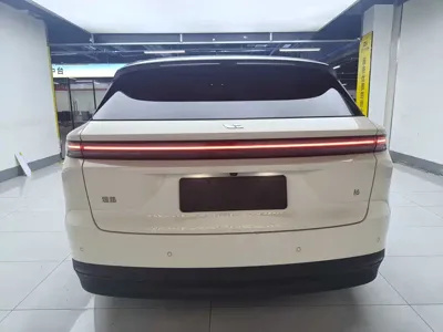 Li Auto 理想i6