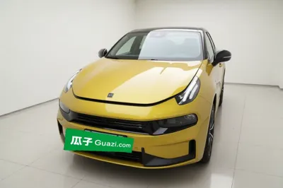 Lynk & Co 03