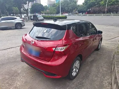 Nissan Tiida
