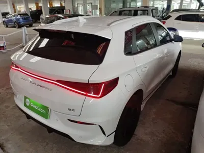 BYD e2