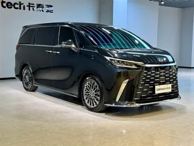 Lexus LM