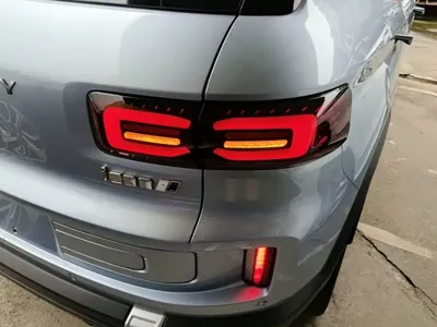 Geely ICON